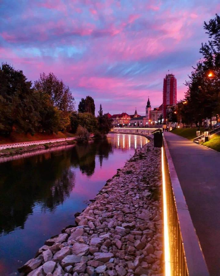 Spiegel Center Daire Oradea Dış mekan fotoğraf